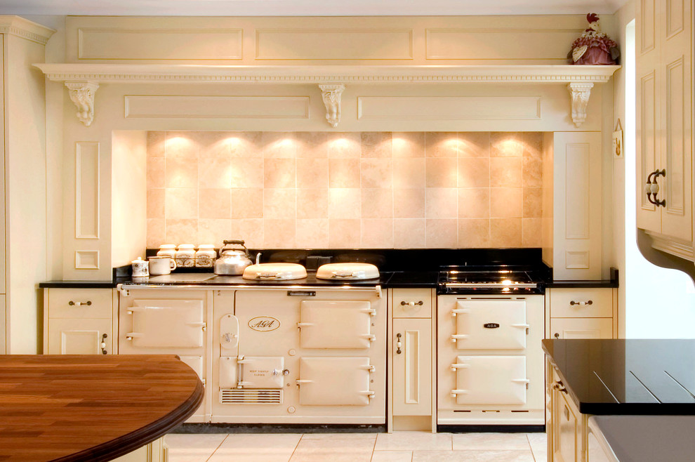 плита AGA и печь AGA в интерьере кухни