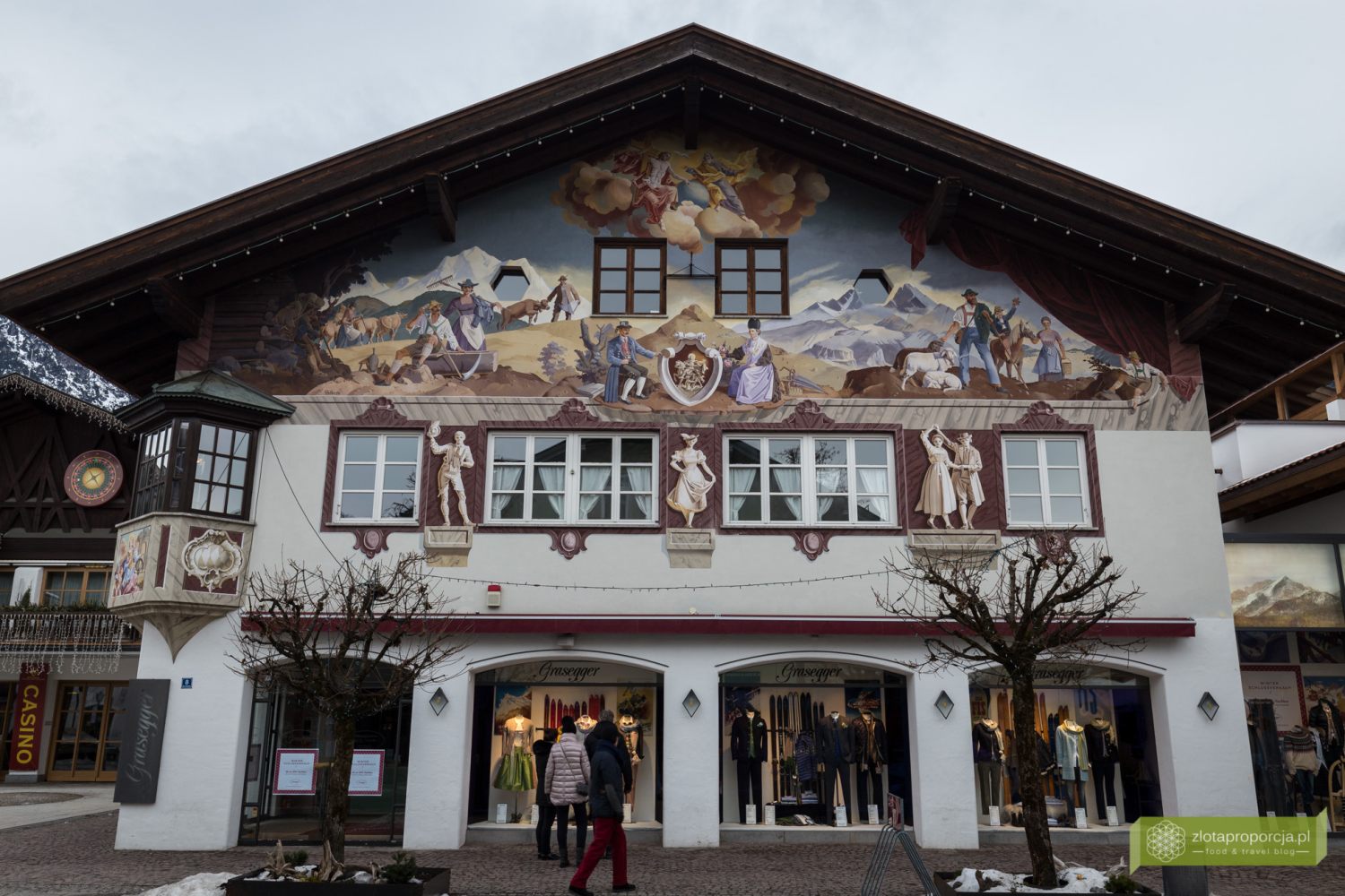 роспись фасада шале