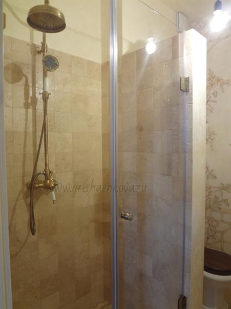 средиземноморский стиль в интерьере ванной комнаты