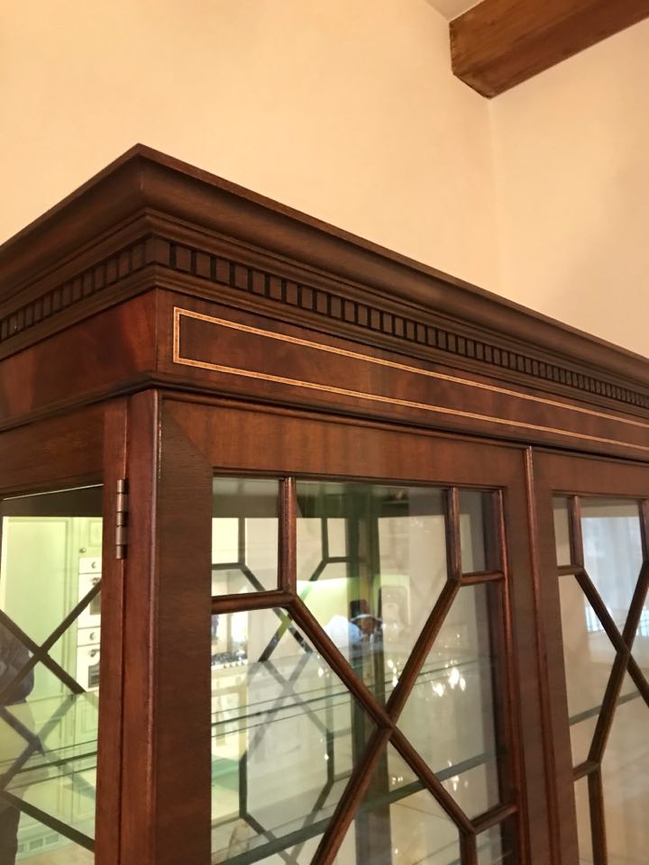 шкаф витрина для посуды