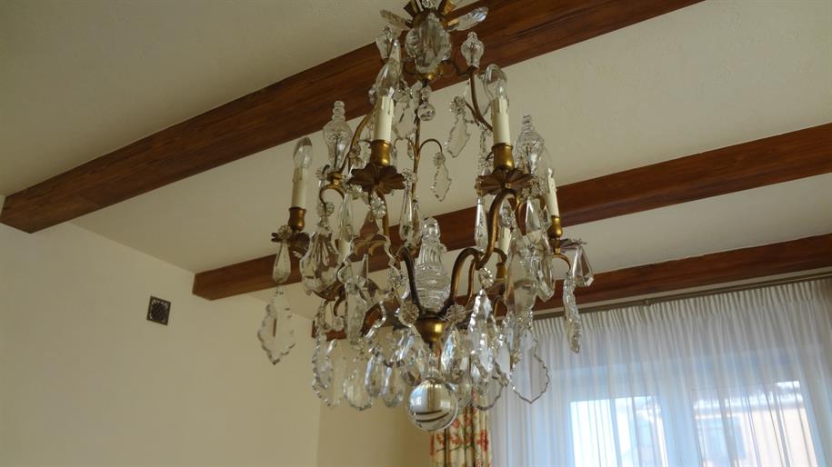 антикварная люстра для интерьера в средиземноморском стиле